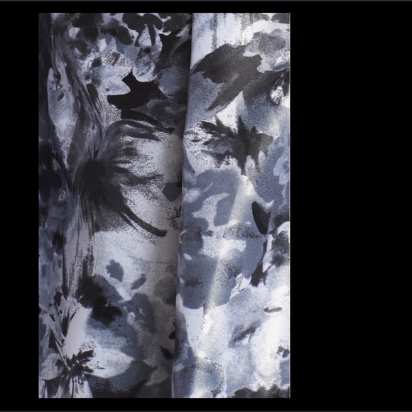 NWT!‎ Xscape Floral Satin Two-Piece Ballgown Black White Floral [SZ 10 ] - Picture 3 of 3